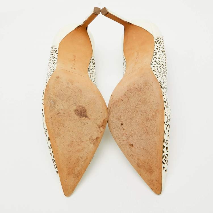 Pre Owned Manolo Blahnik White Leather Laser Cut-Out Pointed Toe Pumps Size 38