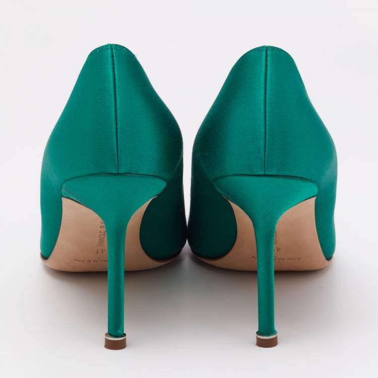 Pre Owned Manolo Blahnik Green Satin Hangisi Crystal Embellished Pumps Size 41