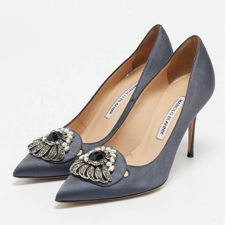 Pre Owned  Manolo Blahnik Grey Satin Okkaava Emerald Pumps Size 36.5