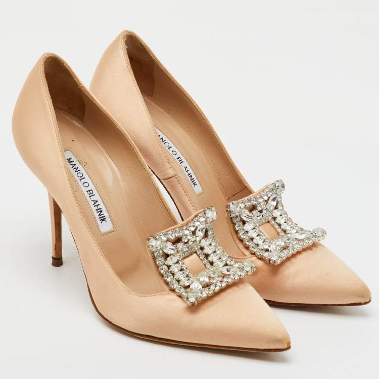 Pre Owned Manolo Blahnik Beige Satin Borlak Crystal Embellished Pointed Toe Pumps Size 36