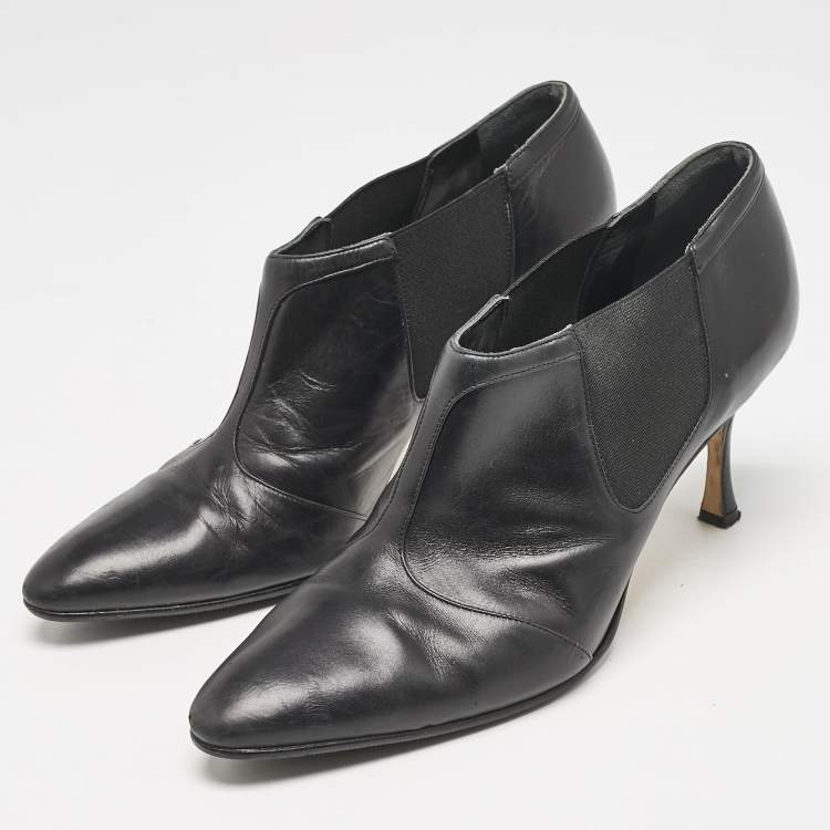 Pre Owned Manolo Blahnik Black Leather Pointed Toe Ankle Length Boots Size 41.5