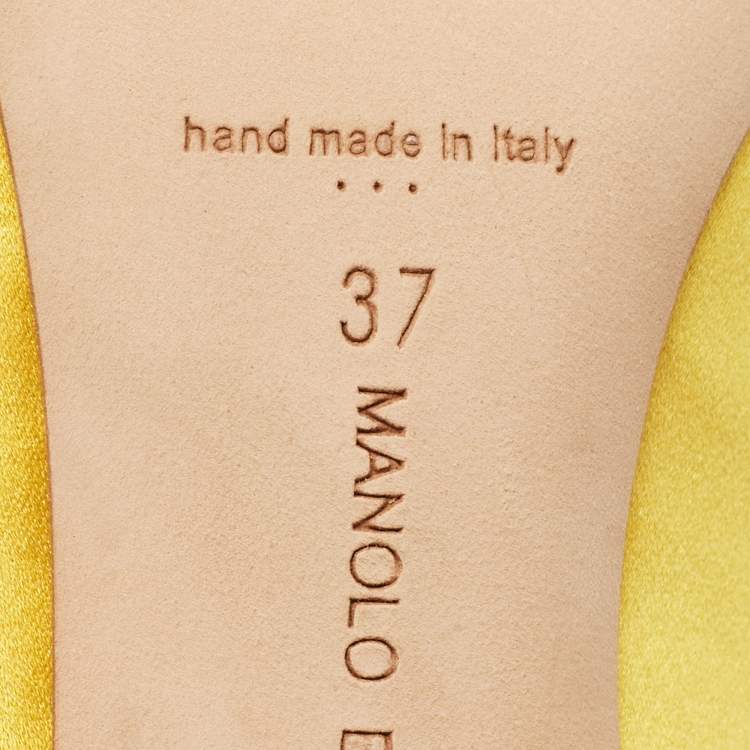 Pre Owned Manolo Blahnik Yellow Satin Hangisi Pumps Size 37