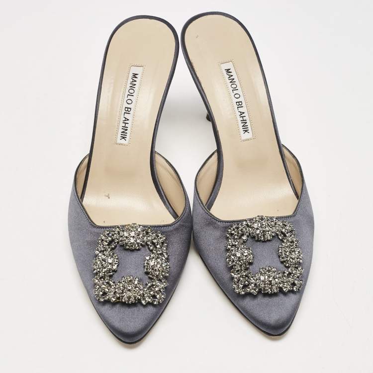 Pre Owned Manolo Blahnik Grey Satin Hangisi Pointed-Toe Mules Size 39