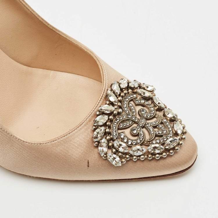 Pre Owned Manolo Blahnik Beige Satin Okkato Crystal Embellished Pumps Size 36