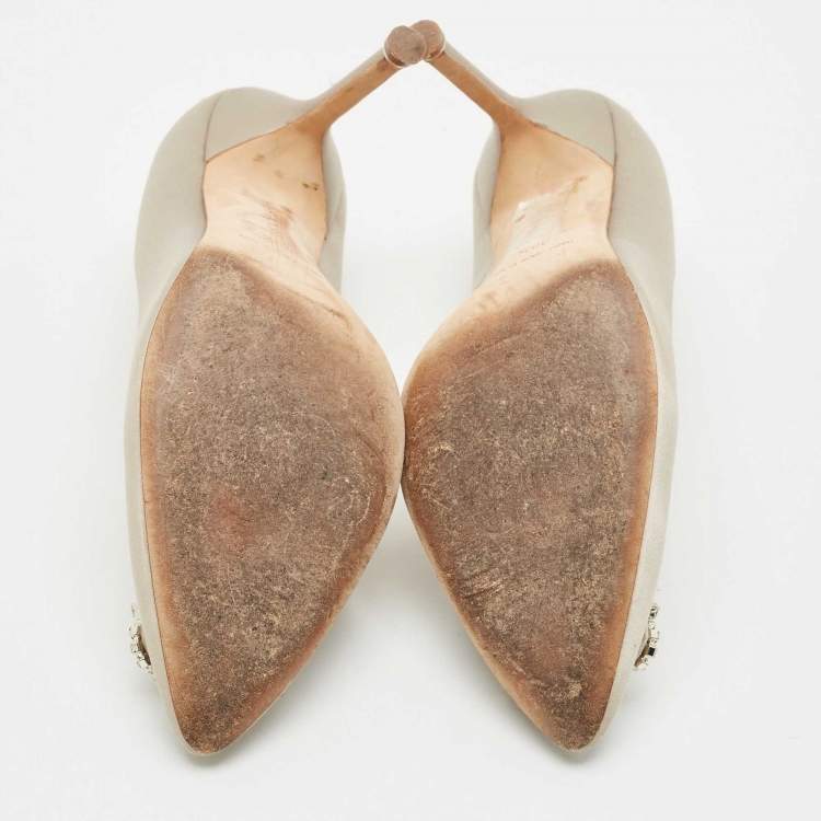 Pre Owned Manolo Blahnik Grey Lurex Fabric Hangisi Pumps Size 38.5