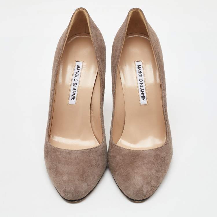 Pre Owned Manolo Blahnik Light Grey Suede Round Toe Pumps Size 38
