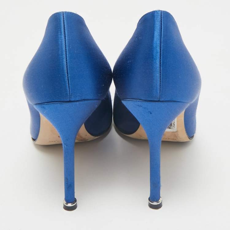 Pre Owned Manolo Blahnik Blue Satin Hangisi Crystal Embellished Pointed Toe Pumps Size 39.5