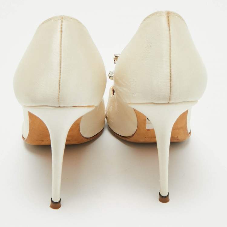 Pre Owned Manolo Blahnik Cream Satin Crystal Embellished Borlak Pumps Size 34