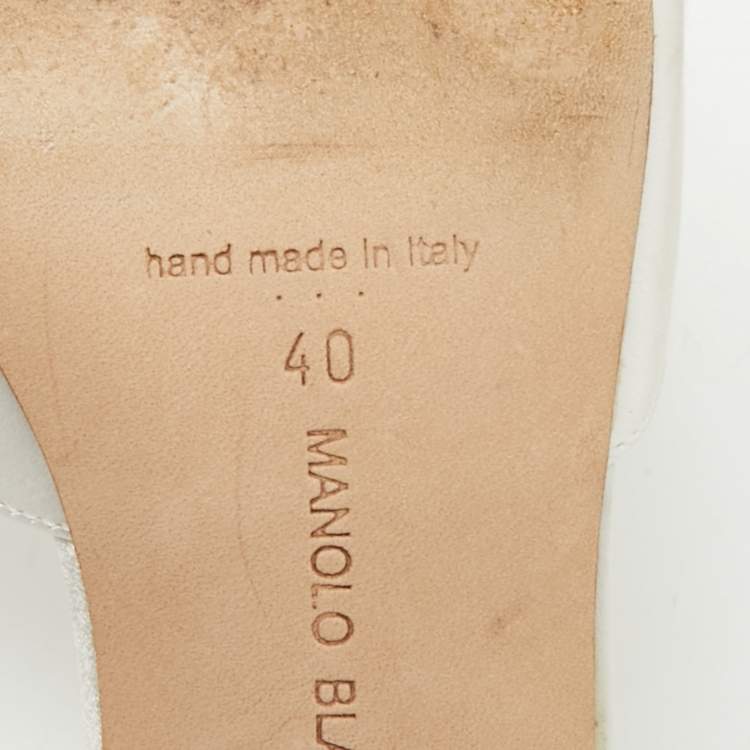 مملوكة مسبقًا Manolo Blahnik Off White Satin Laalita Mules Size 40