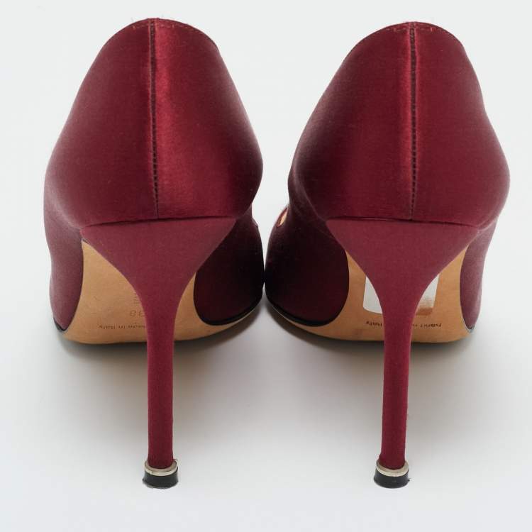 Pre Owned Manolo Blahnik Burgundy Satin Hangisi Crystal Embellished Pumps Size 38
