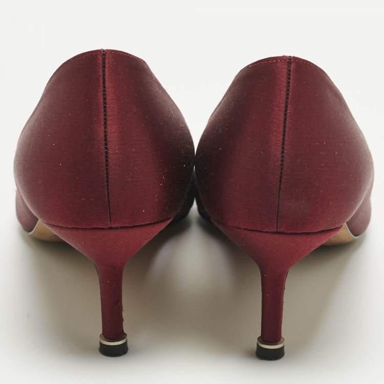 Pre Owned Manolo Blahnik Burgundy Satin Hangisi Pumps Size 40