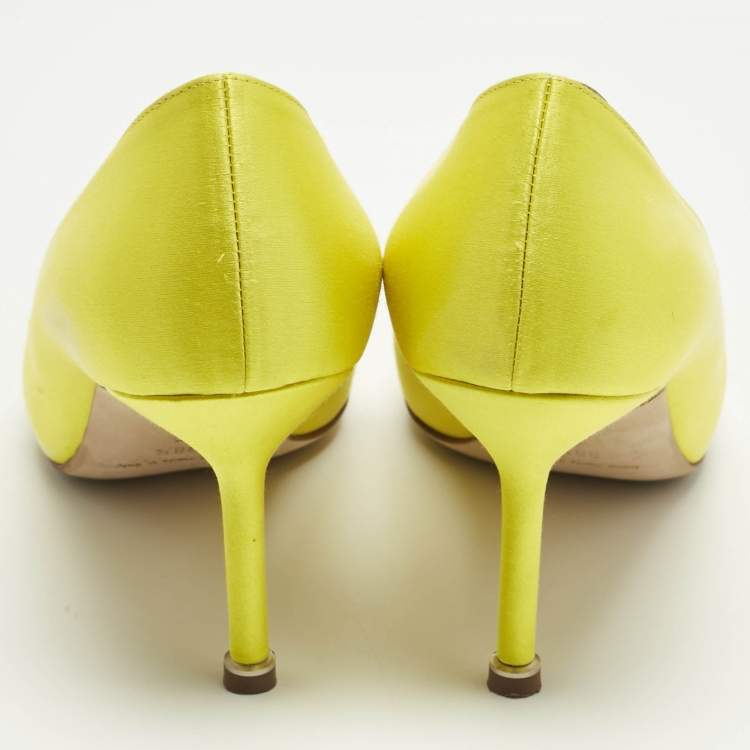 Pre Owned Manolo Blahnik Yellow Satin Hangisi Pumps Size 38.5