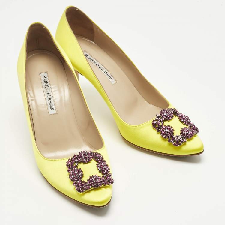 Pre Owned Manolo Blahnik Yellow Satin Hangisi Pumps Size 38.5