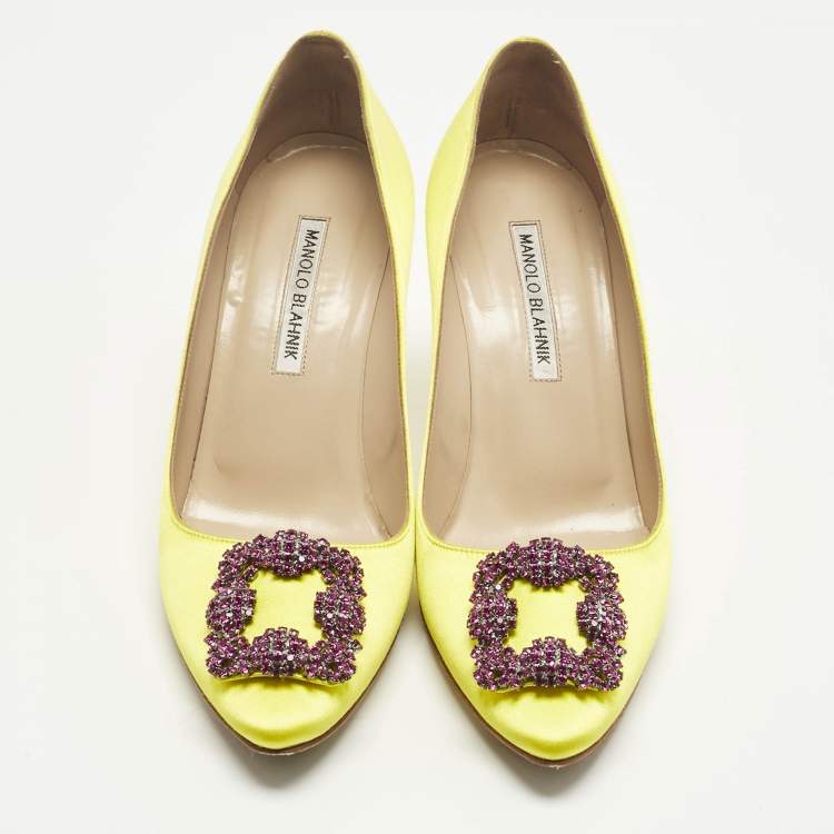 Pre Owned Manolo Blahnik Yellow Satin Hangisi Pumps Size 38.5