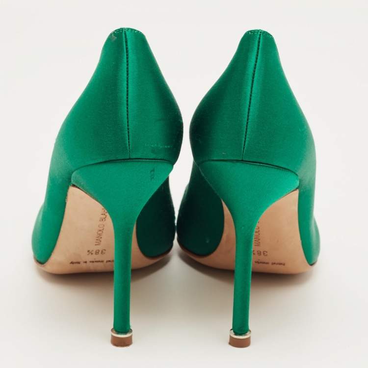 Pre Owned Manolo Blahnik Green Satin Hangisi Pumps Size 38.5