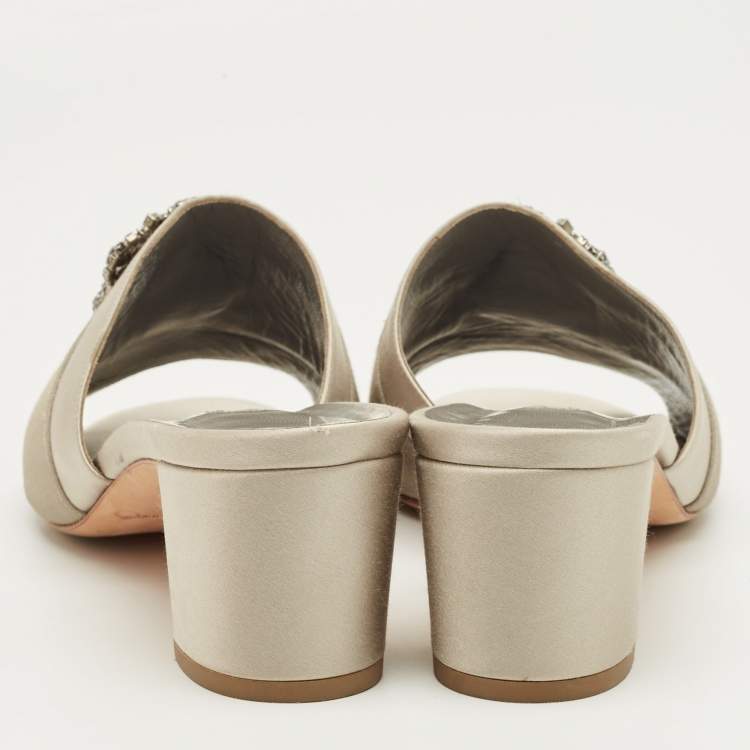 Pre Owned Manolo Blahnik Grey Satin Martamod Slide Sandals Size 40.5