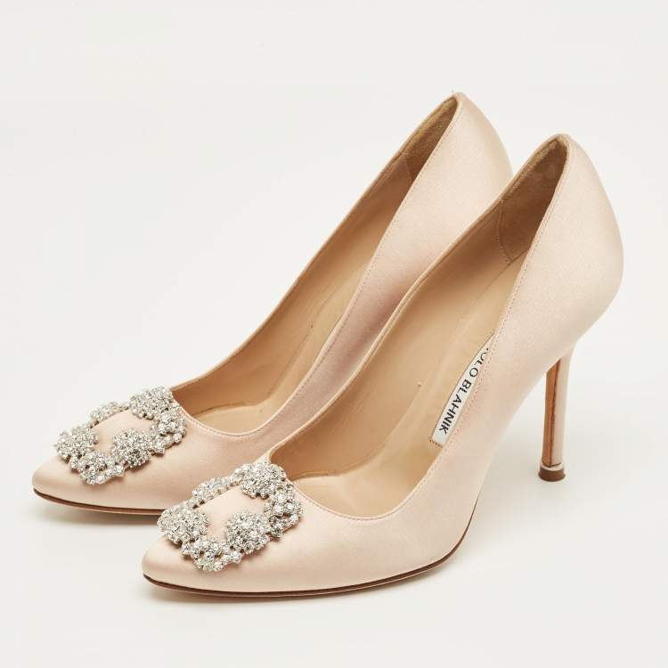 Pre Owned Manolo Blahnik Beige Satin Hangisi Pumps Size 37