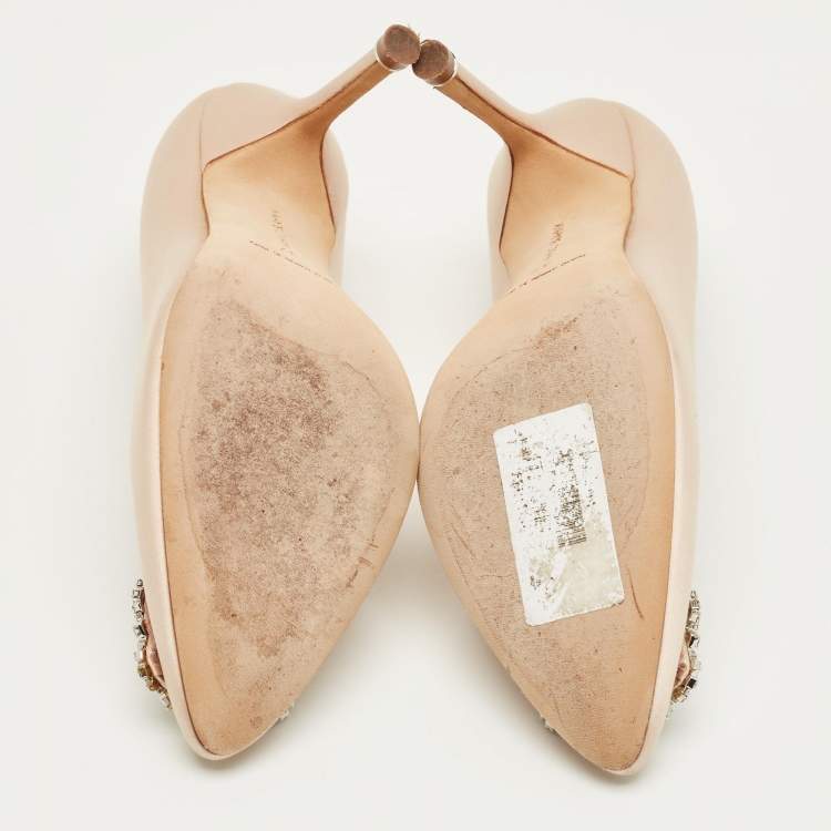 Pre Owned Manolo Blahnik Beige Satin Hangisi Pumps Size 37