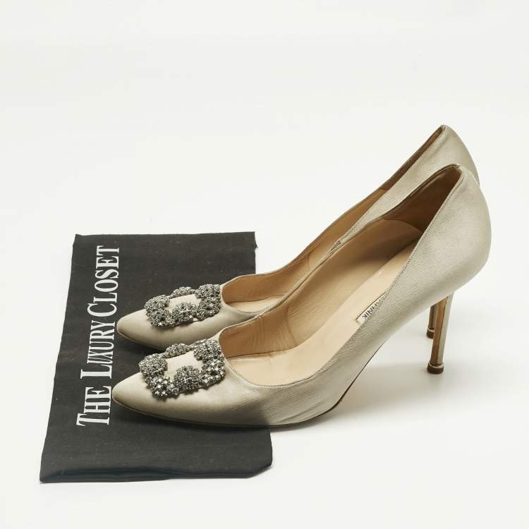 Pre Owned Manolo Blahnik Grey Satin Hangisi Pumps Size 41