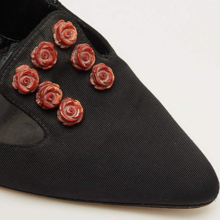 Pre Owned Manolo Blahnik Size 39 Black Canvas Rose Embellished Pumps
