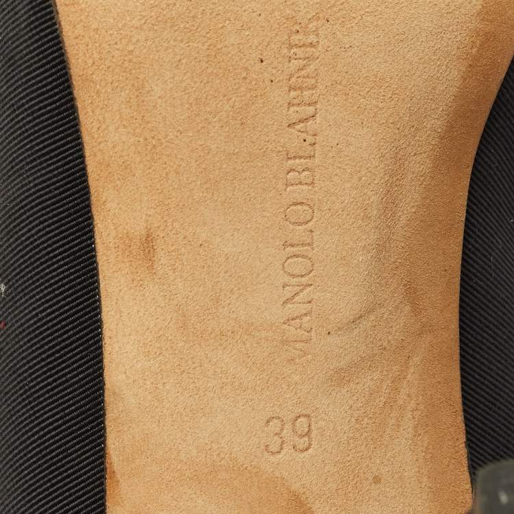 Pre Owned Manolo Blahnik Size 39 Black Canvas Rose Embellished Pumps