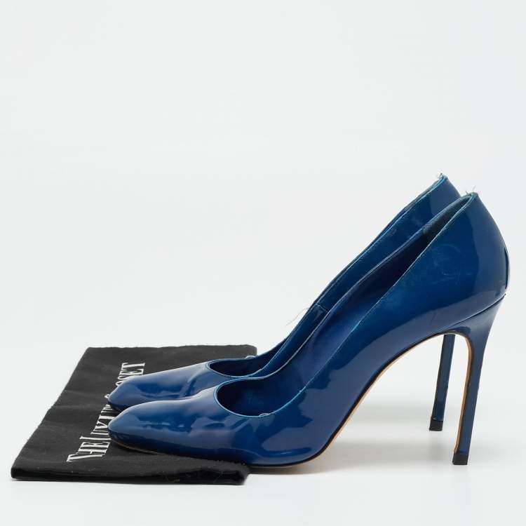 Pre Owned Manolo Blahnik Size 40.5 Blue Patent Leather Almond Toe Pumps