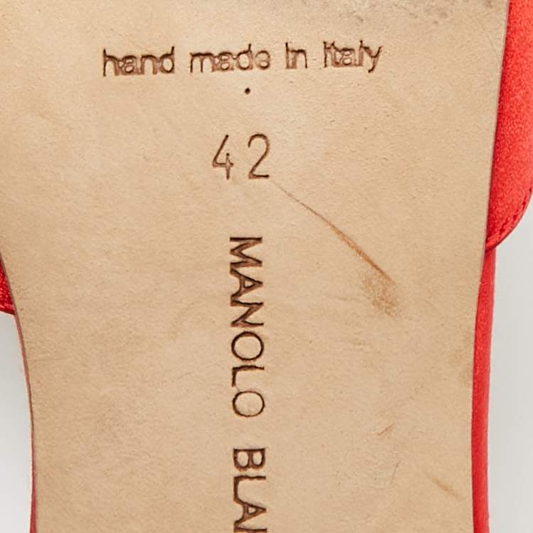 Pre Owned Manolo Blahnik Hangisi Size 42 Red Satin Slingback Pumps