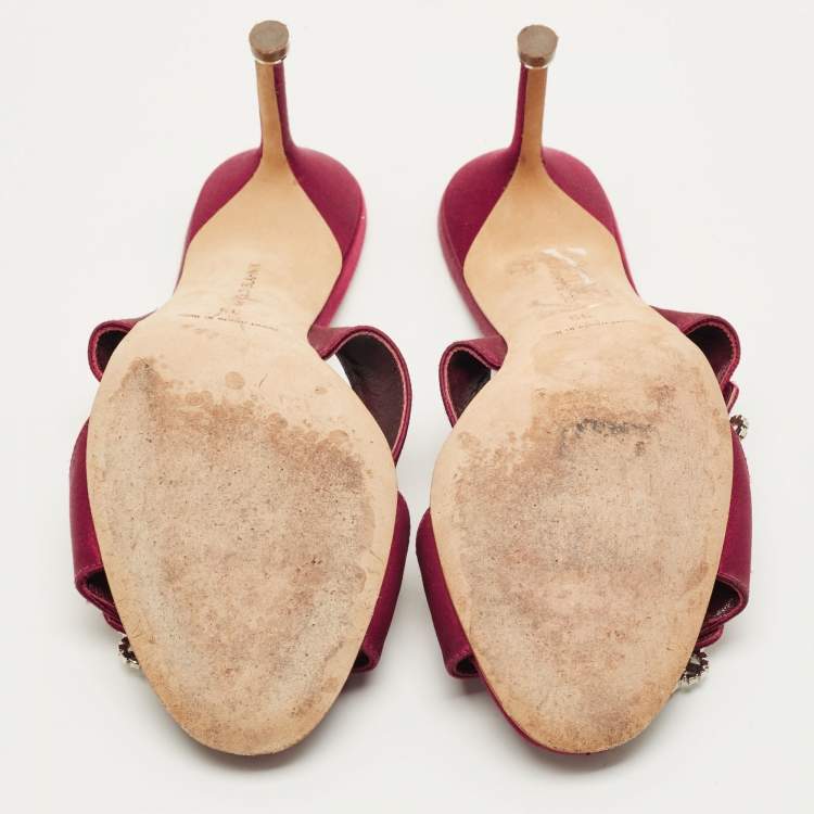 Pre Owned Manolo Blahnik Gable Size 39 Burgundy Satin Slide Sandals