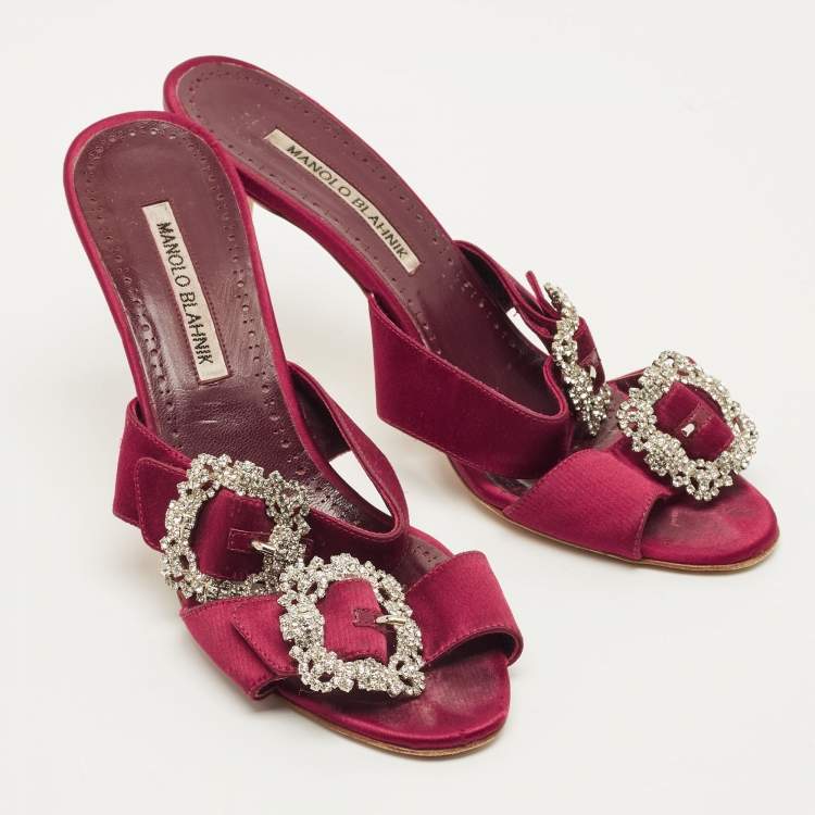 Pre Owned Manolo Blahnik Gable Size 39 Burgundy Satin Slide Sandals