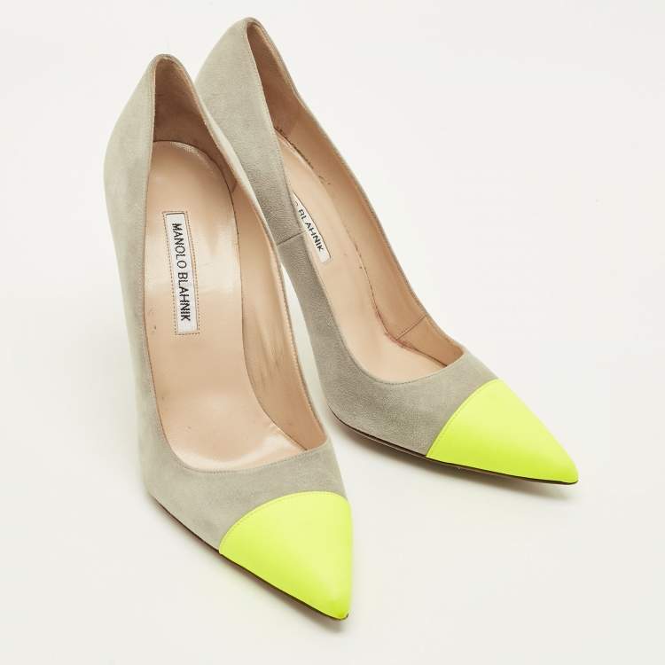 Pre Owned Manolo Blahnik Bipunta Size 40 Grey Leather and Suede Pumps