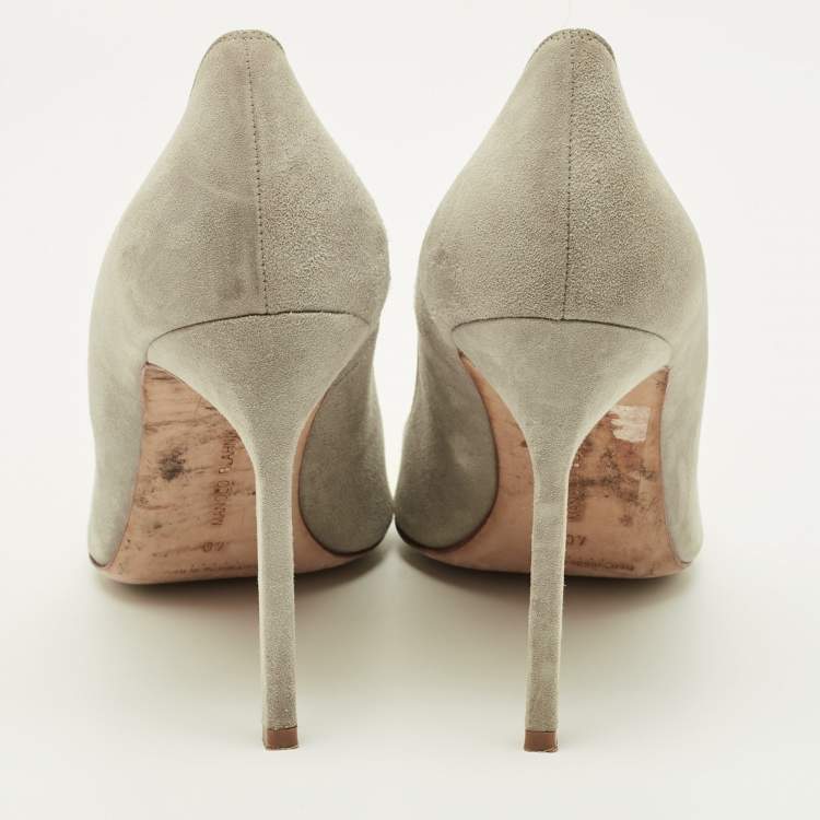 Pre Owned Manolo Blahnik Bipunta Size 40 Grey Leather and Suede Pumps