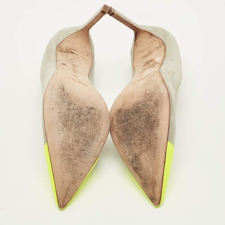 Pre Owned Manolo Blahnik Bipunta Size 40 Grey Leather and Suede Pumps