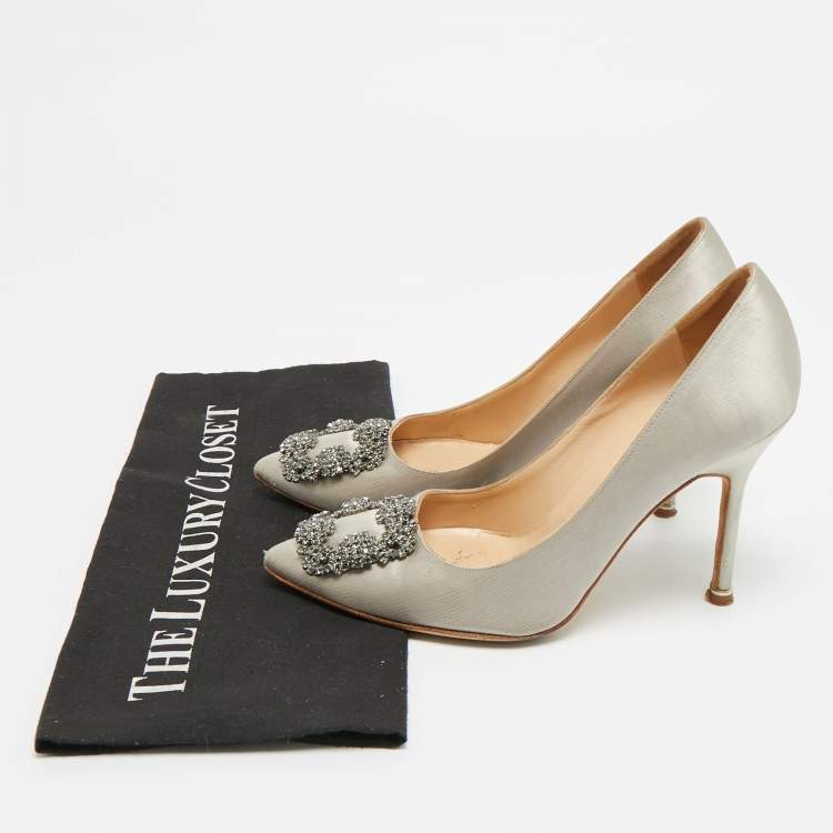 Pre Owned Manolo Blahnik Hangisi Size 37 Grey Satin Pumps