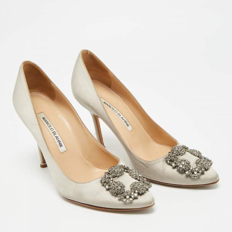 Pre Owned Manolo Blahnik Hangisi Size 37 Grey Satin Pumps