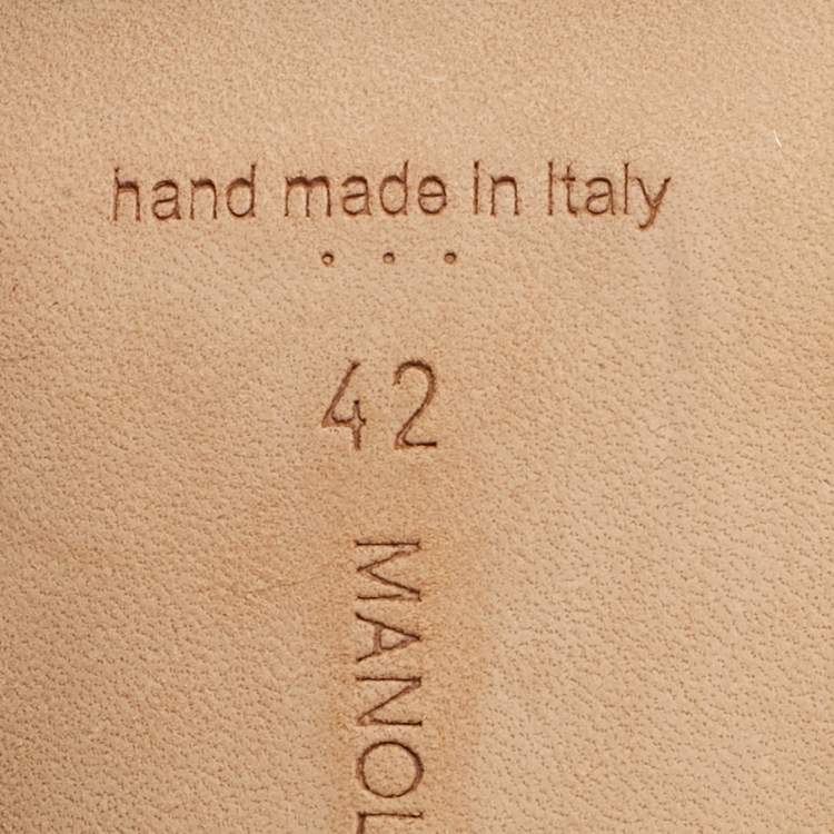 Pre Owned Manolo Blahnik Size 42 Black/Cream Leather and Patent Leather Slingback Pumps