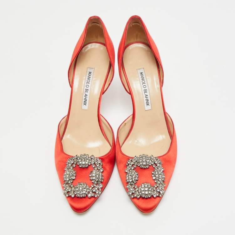 مملوكة مسبقًا Manolo Blahnik Hangisi Size 37.5 Red Satin D'orsay Pumps