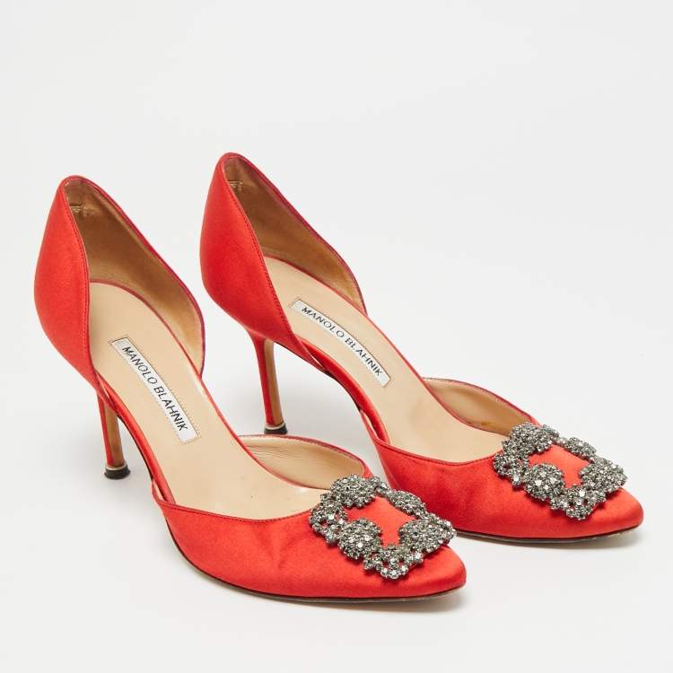 مملوكة مسبقًا Manolo Blahnik Hangisi Size 37.5 Red Satin D'orsay Pumps
