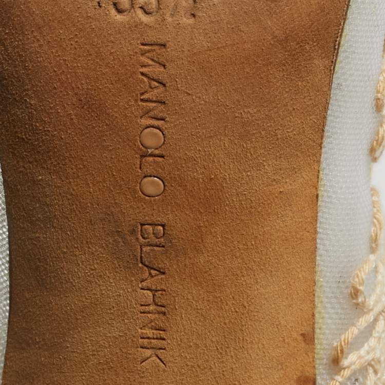 Pre Owned Manolo Blahnik Salola Size 35.5 White Mesh Pumps