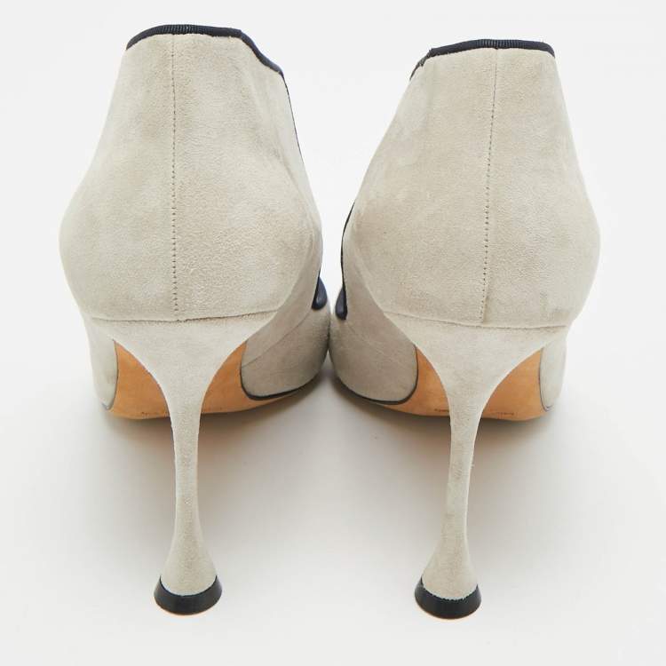 Pre Owned Manolo Blahnik Espedal Size 39 Grey Suede Collar Pointed Toe Pumps
