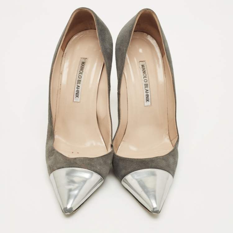 Pre Owned Manolo Blahnik Bipunta Size 39 Grey Patent Leather and Suede Pumps
