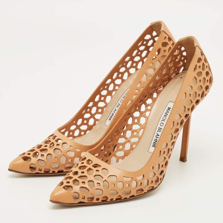 Pre Owned Manolo Blahnik BB Laserato Size 36 Tan Lasercut Leather Pumps