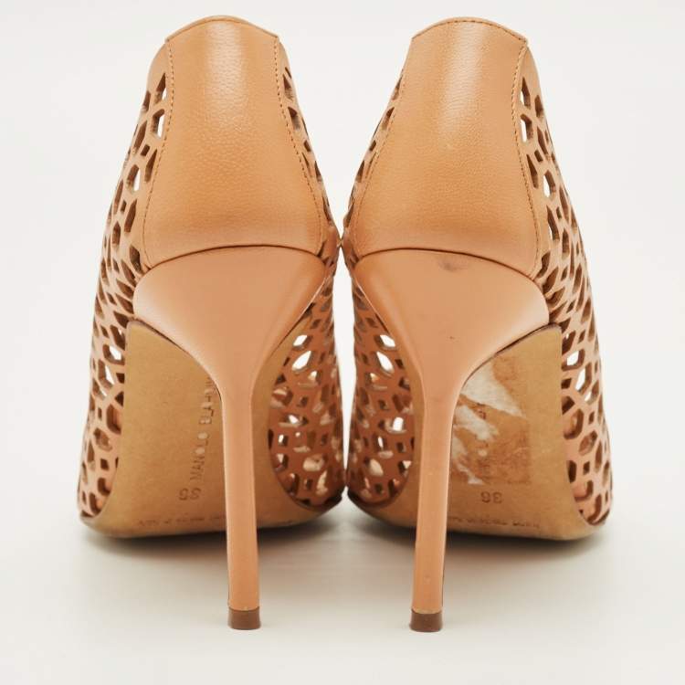 Pre Owned Manolo Blahnik BB Laserato Size 36 Tan Lasercut Leather Pumps