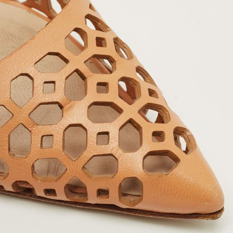 Pre Owned Manolo Blahnik BB Laserato Size 36 Tan Lasercut Leather Pumps