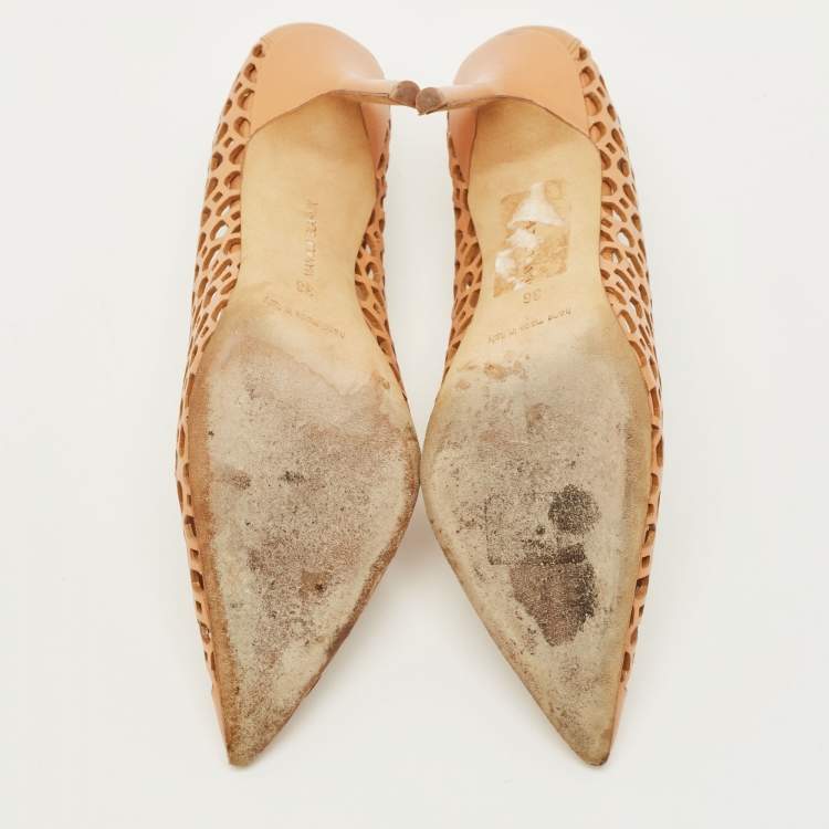 Pre Owned Manolo Blahnik BB Laserato Size 36 Tan Lasercut Leather Pumps