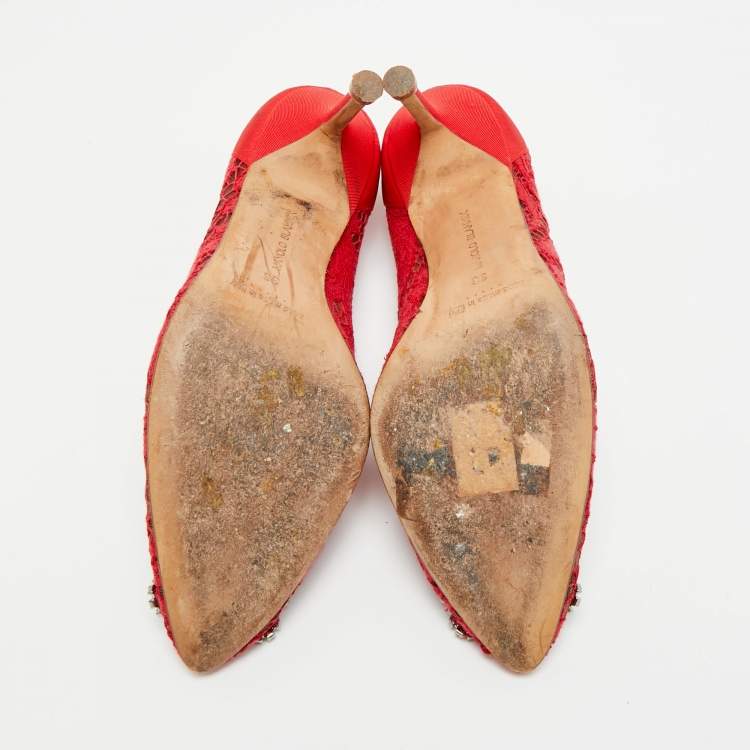Pre Owned Manolo Blahnik Hangisi Size 36 Red Canvas and Lace Pumps