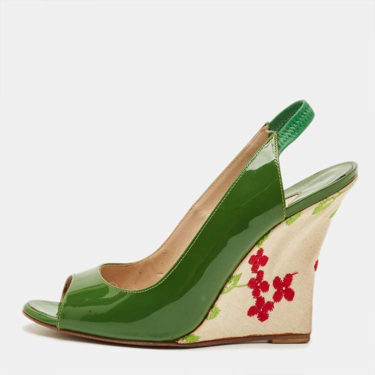 Pre Owned Manolo Blahnik Size 36.5 Green Patent Leather Wedge Sandals
