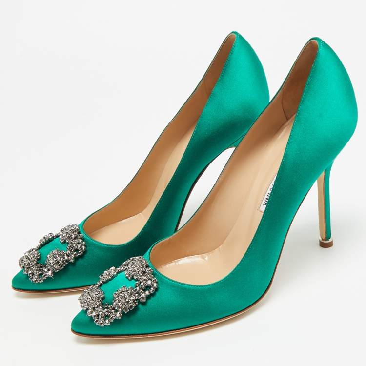 Pre Owned Manolo Blahnik Hangisi Size 39 Green Satin Pumps