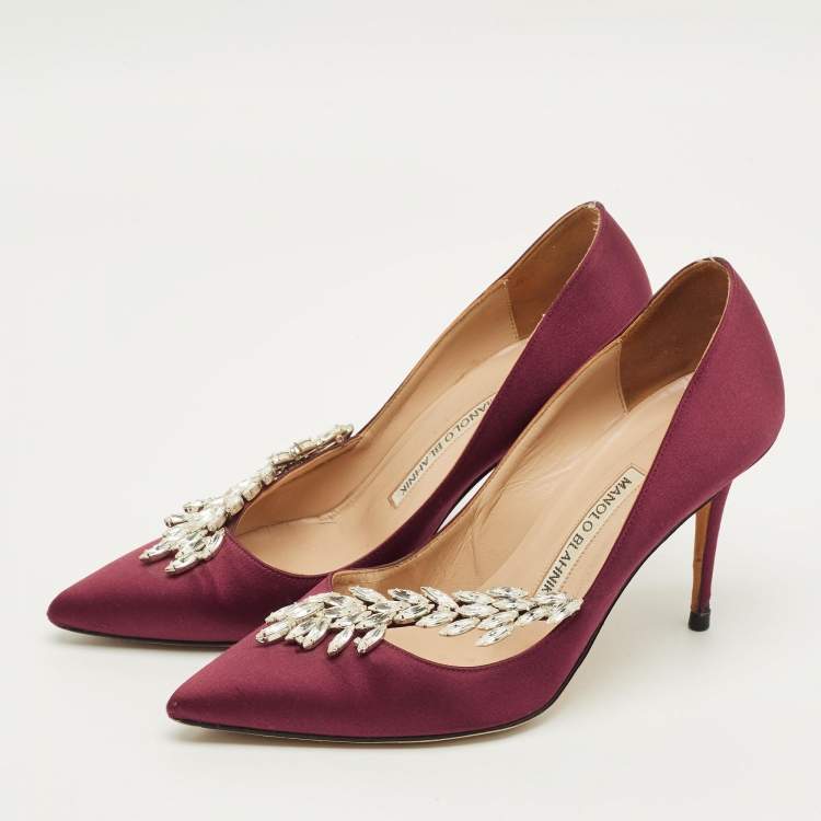 Pre Owned Manolo Blahnik Nadira Size 37 Burgundy Satin Crystal Embellished Pumps