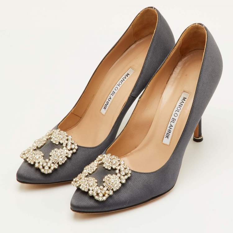 مملوكة مسبقًا Manolo Blahnik Hangisi Size 36.5 Dark Grey Satin Crystal Embellished Pumps