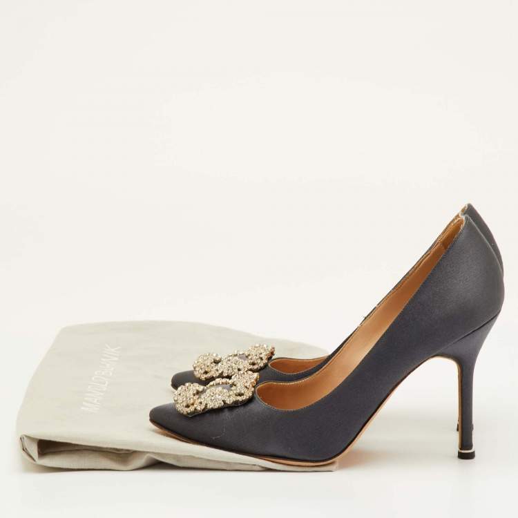 مملوكة مسبقًا Manolo Blahnik Hangisi Size 36.5 Dark Grey Satin Crystal Embellished Pumps